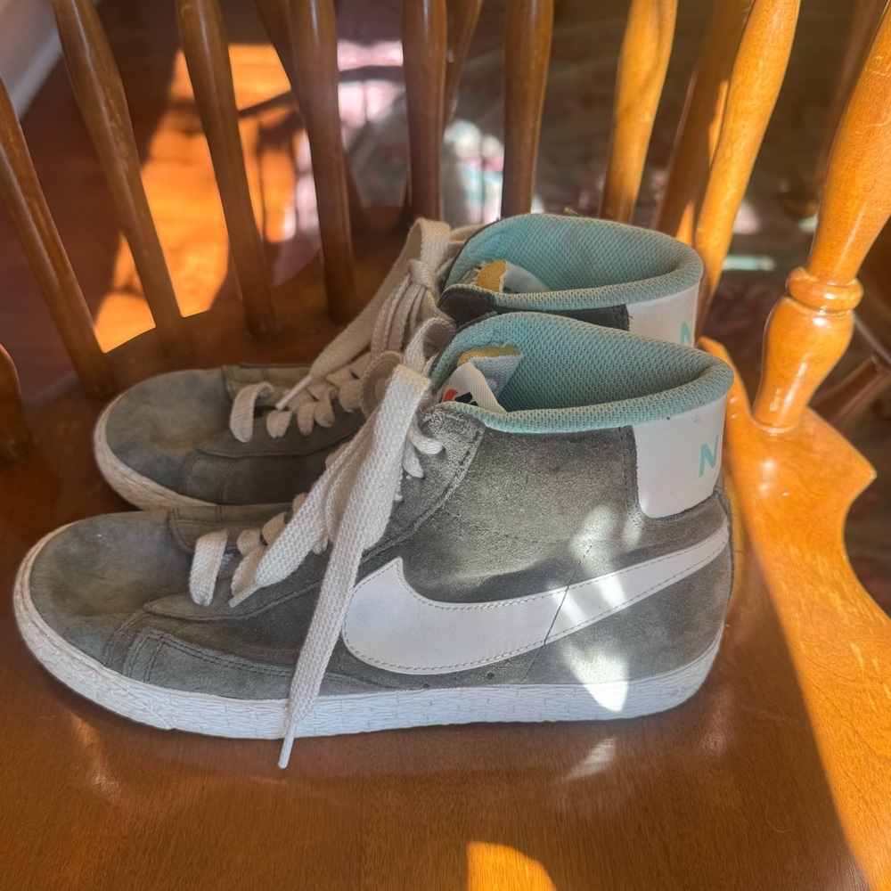 Nike Blazer High-Top Women’s Mid 77 Sneakers in Sage Gray, White, Aqua, Size 8